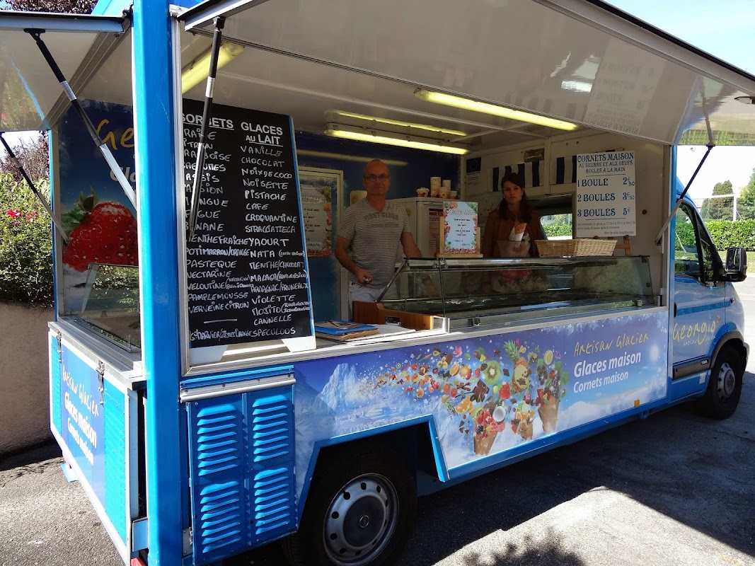 Georgio Maître artisan glacier – Camion Place de la Libération (Pau) — food truck Desserts à Pau