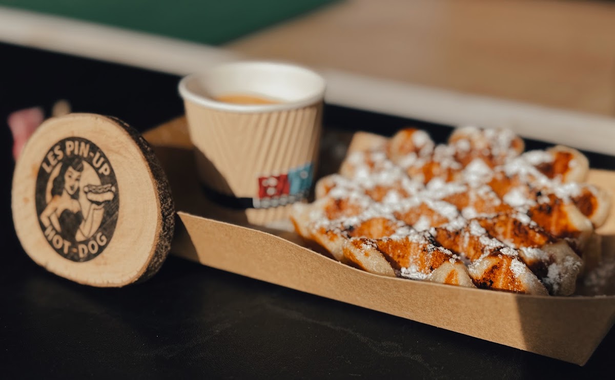 Les PinUp Foodtruck 66 spécialité Hotdog — food truck Autre à Perpignan