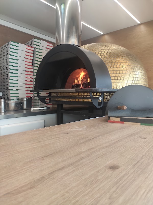 Camion Pizza au feu de bois Halal — food truck Pizza à Nanterre