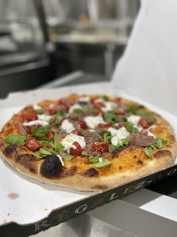 Food truck camion Pizzas LASSAMOROSSO — food truck Pizza à Perpignan